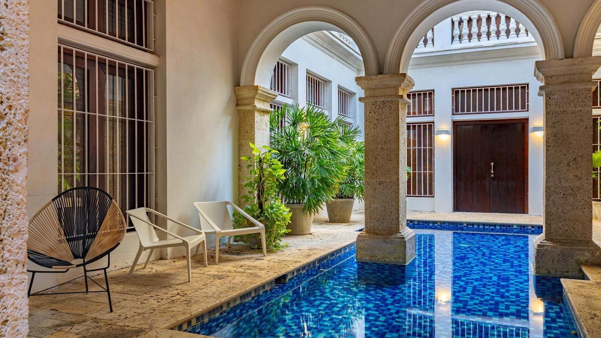 Dream With Pool & Jacuzzi In Ciudad Amurallada