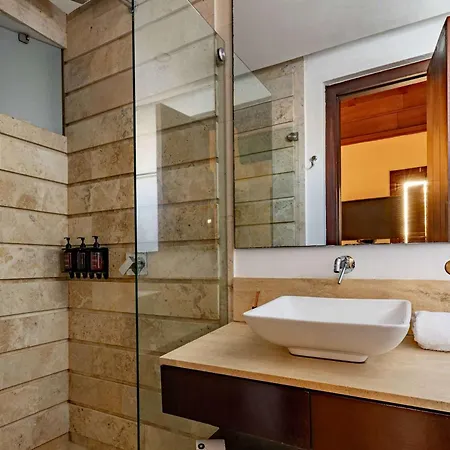 Dream With Pool & Jacuzzi In Ciudad Amurallada