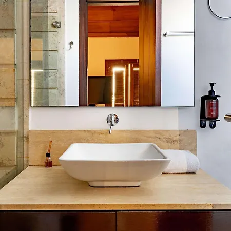 Dream With Pool & Jacuzzi In Ciudad Amurallada